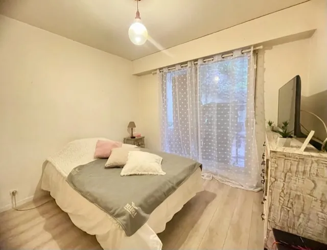 Appartement 2 pièces avec terrasses et garage à Roquebrune-Cap-Martin, à rénover 
