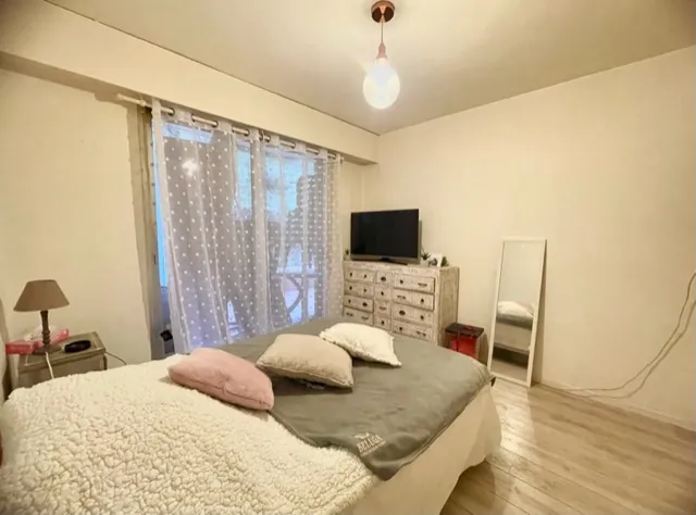 Appartement 2 pièces avec terrasses et garage à Roquebrune-Cap-Martin, à rénover 