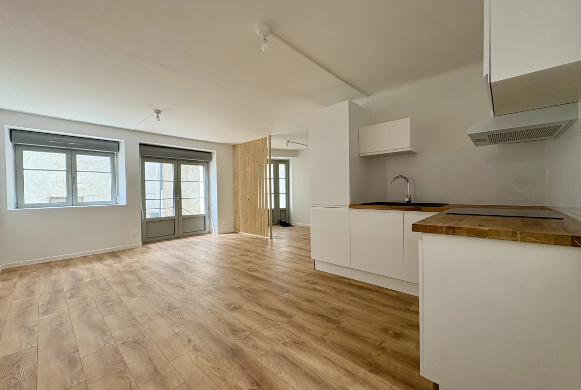 Magnifique maison rénovée à Sucé-sur-Erdre avec jardin et grenier aménageable 