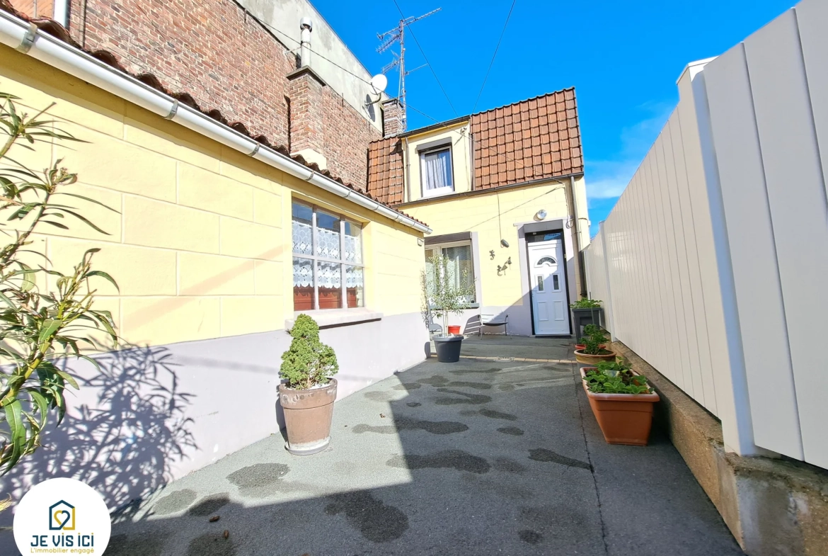Maison de ville à vendre à Lens proche gare, stade et commodités 