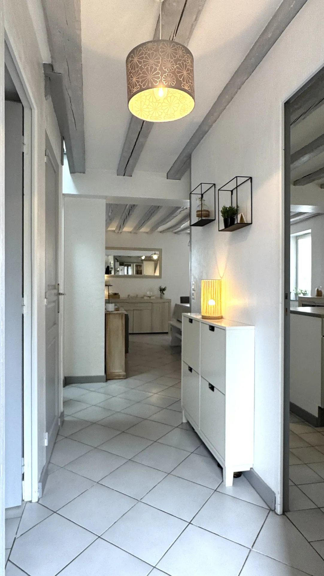 Appartement lumineux avec terrasse, garage et 2 chambres à Varreddes 