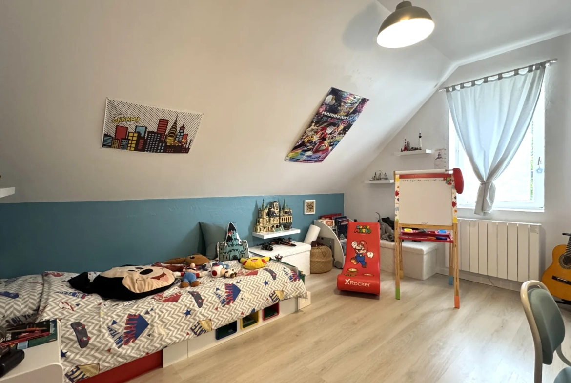 Appartement lumineux avec terrasse, garage et 2 chambres à Varreddes 