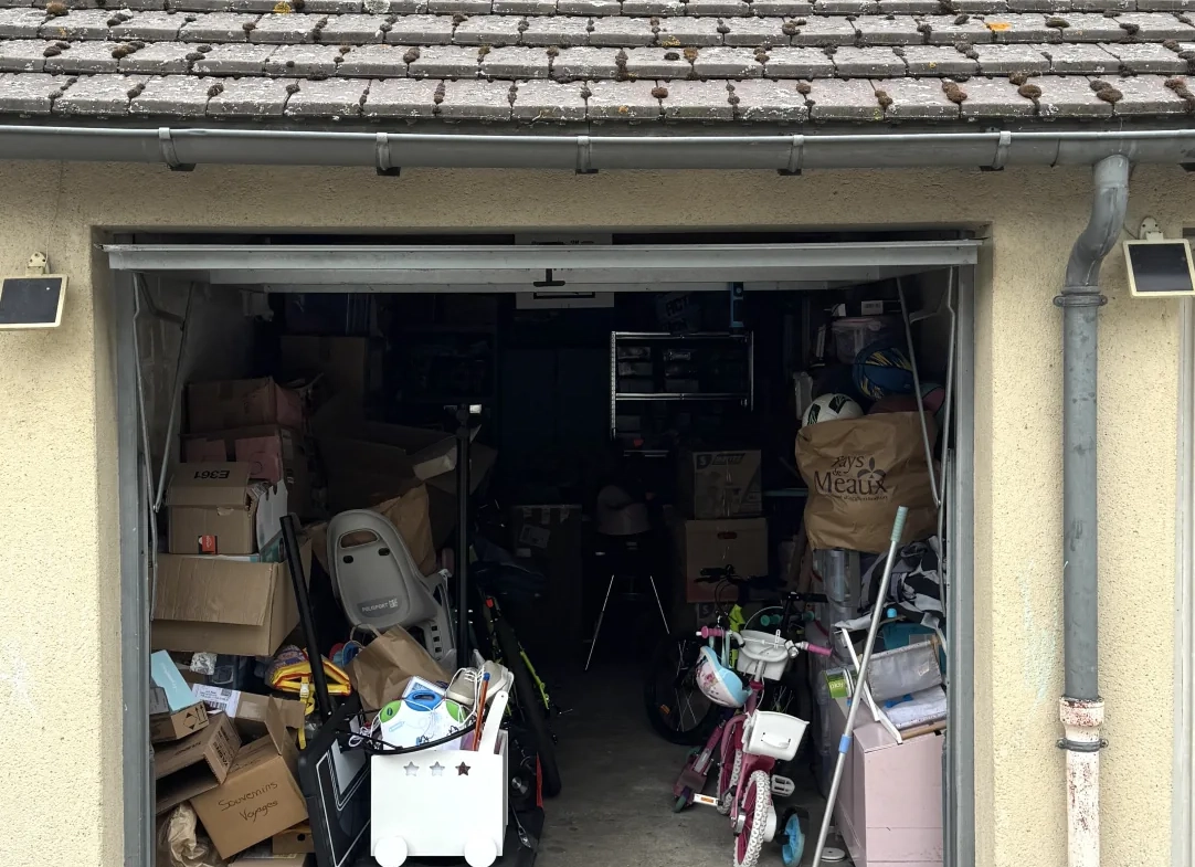 Appartement lumineux avec terrasse, garage et 2 chambres à Varreddes 