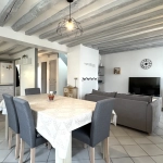 Appartement lumineux avec terrasse, garage et 2 chambres à Varreddes