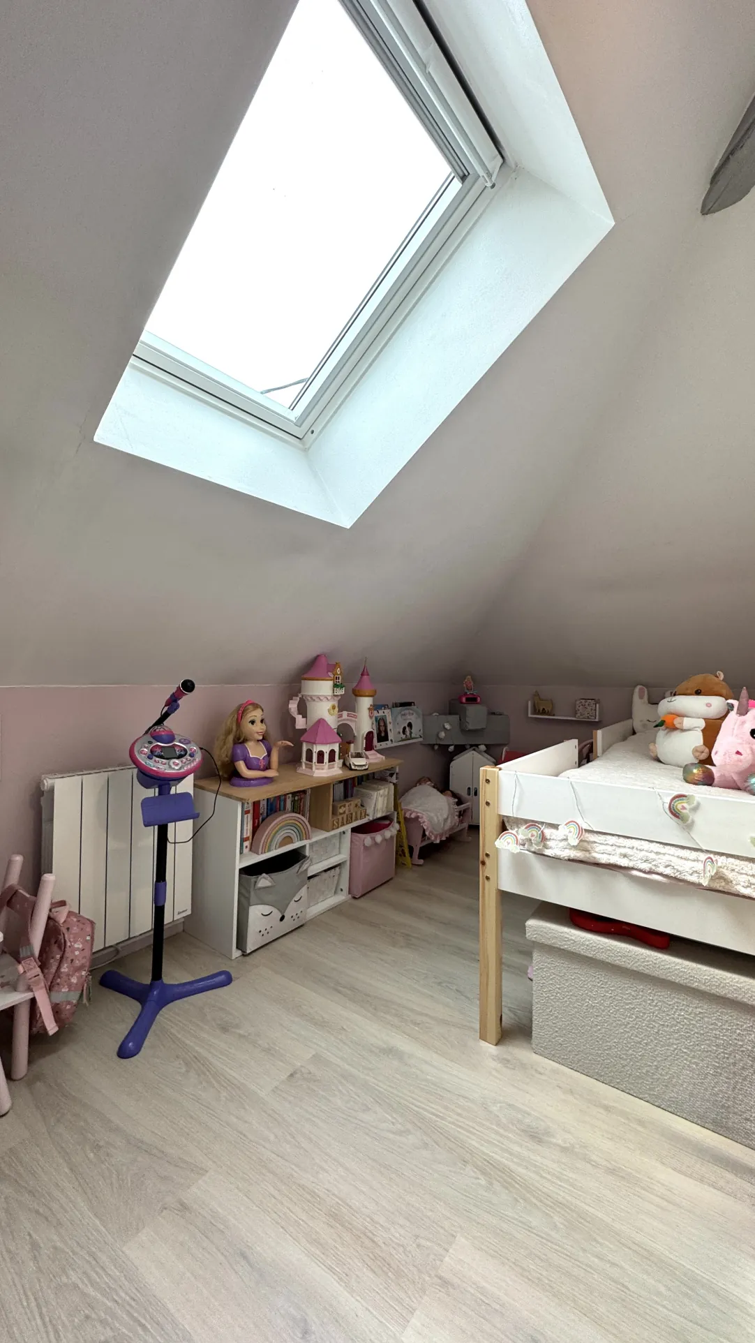 Appartement lumineux avec terrasse, garage et 2 chambres à Varreddes 