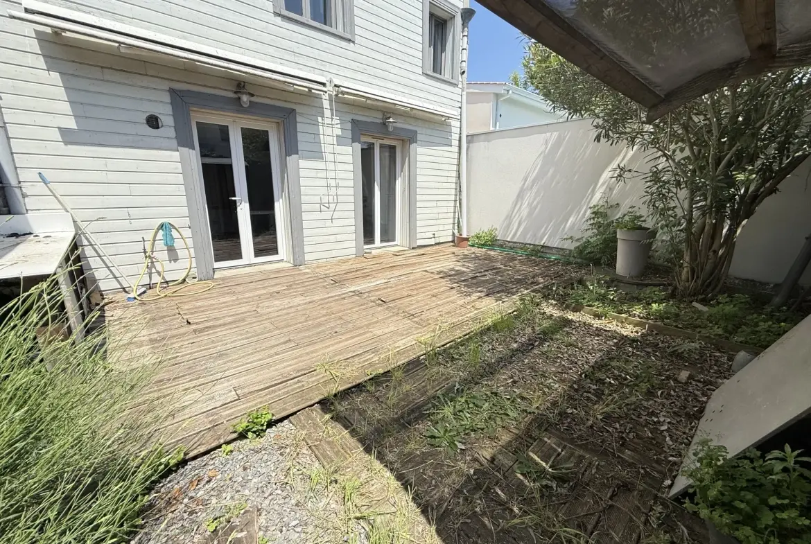 Maison de ville T4 au Bouscat avec terrasse ensoleillée, calme et proximité tramway 