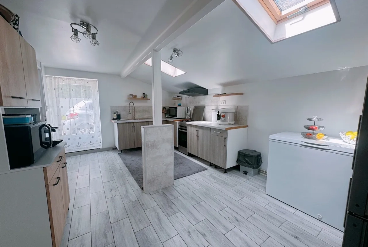 Belle maison 4 pièces de 124 m² avec jardin et terrasse à Fargues 