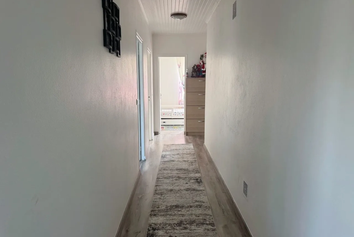 Belle maison 4 pièces de 124 m² avec jardin et terrasse à Fargues 