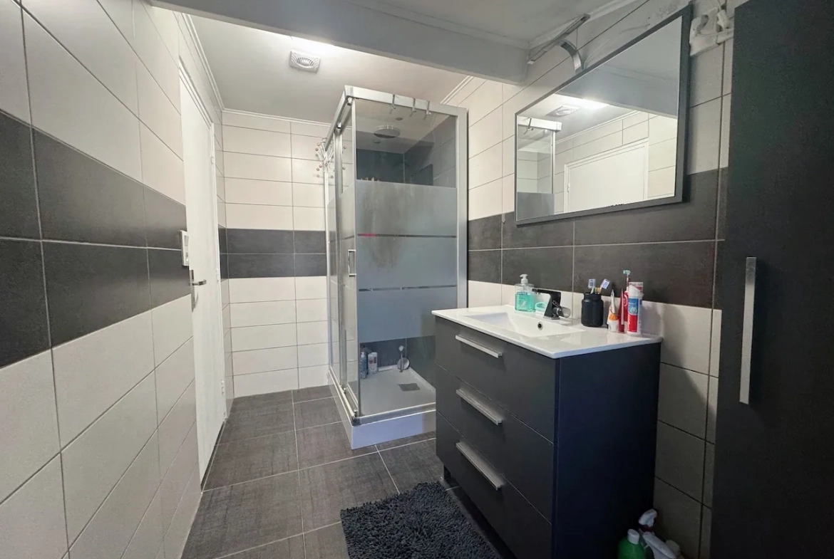 Belle maison 4 pièces de 124 m² avec jardin et terrasse à Fargues 