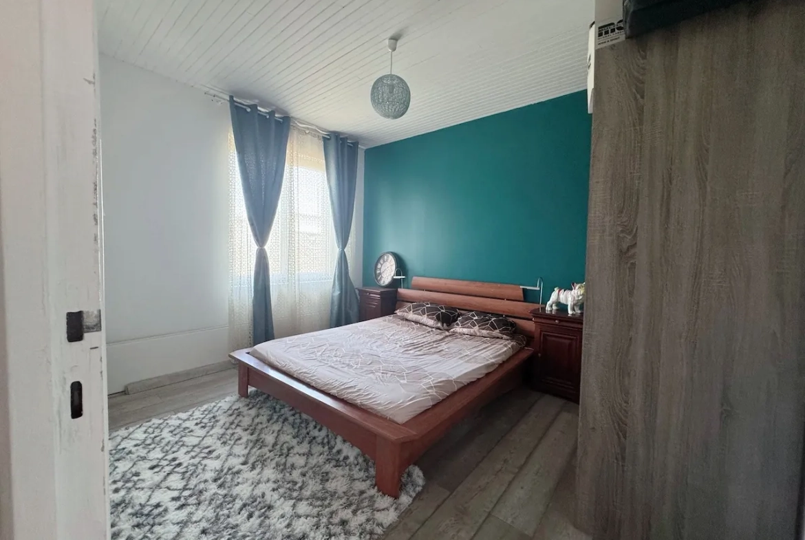 Belle maison 4 pièces de 124 m² avec jardin et terrasse à Fargues 