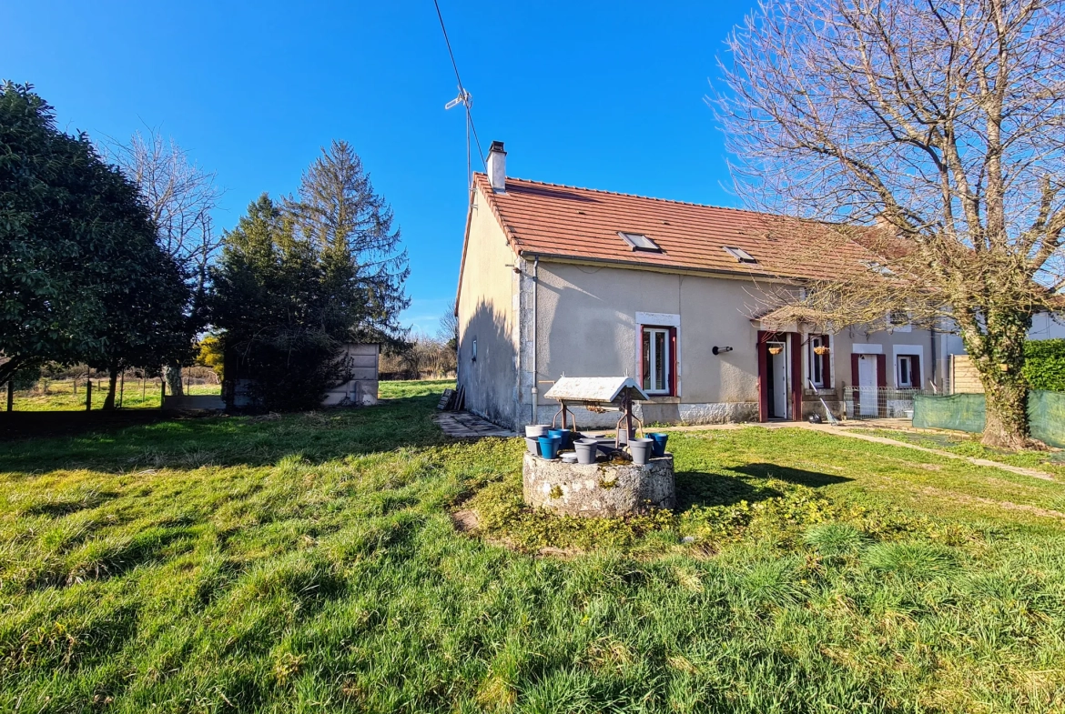 Maison familiale à vendre avec revenu locatif à Beaumont la Ferrière 