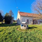 Maison familiale à vendre avec revenu locatif à Beaumont la Ferrière