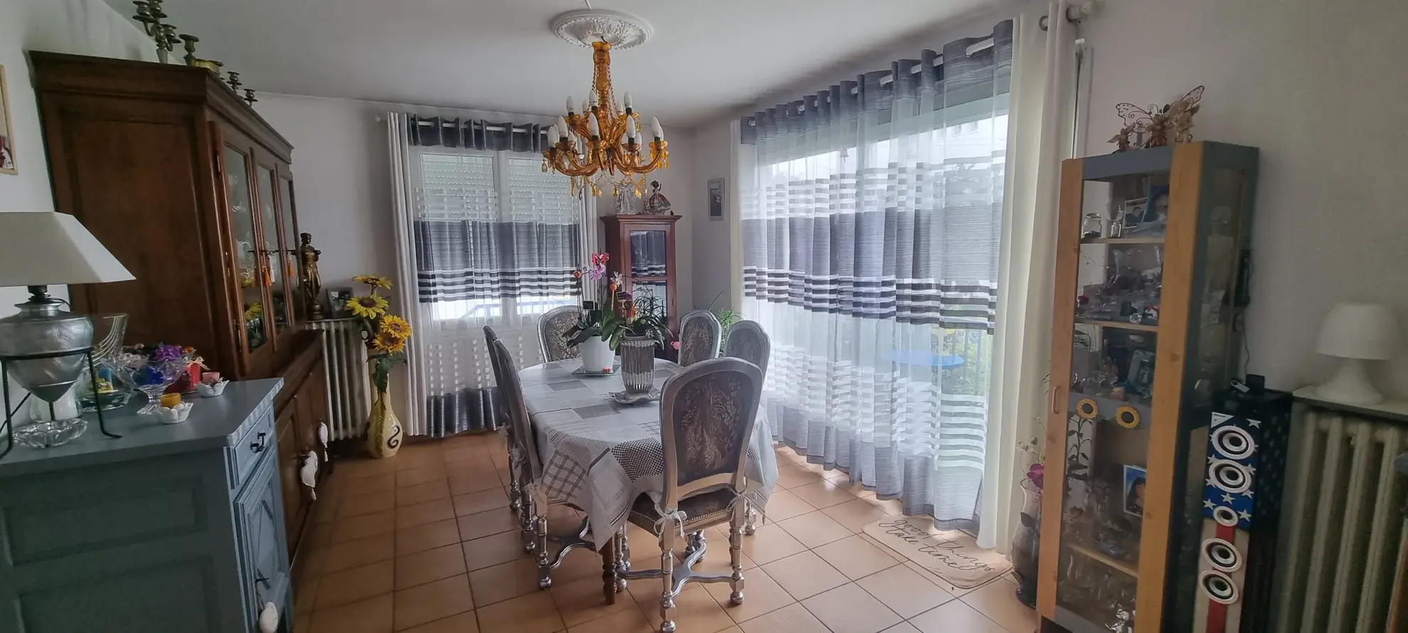 Charmante maison à Vendôme, proche TGV, terrain de 362 m² avec garage et terrasse 