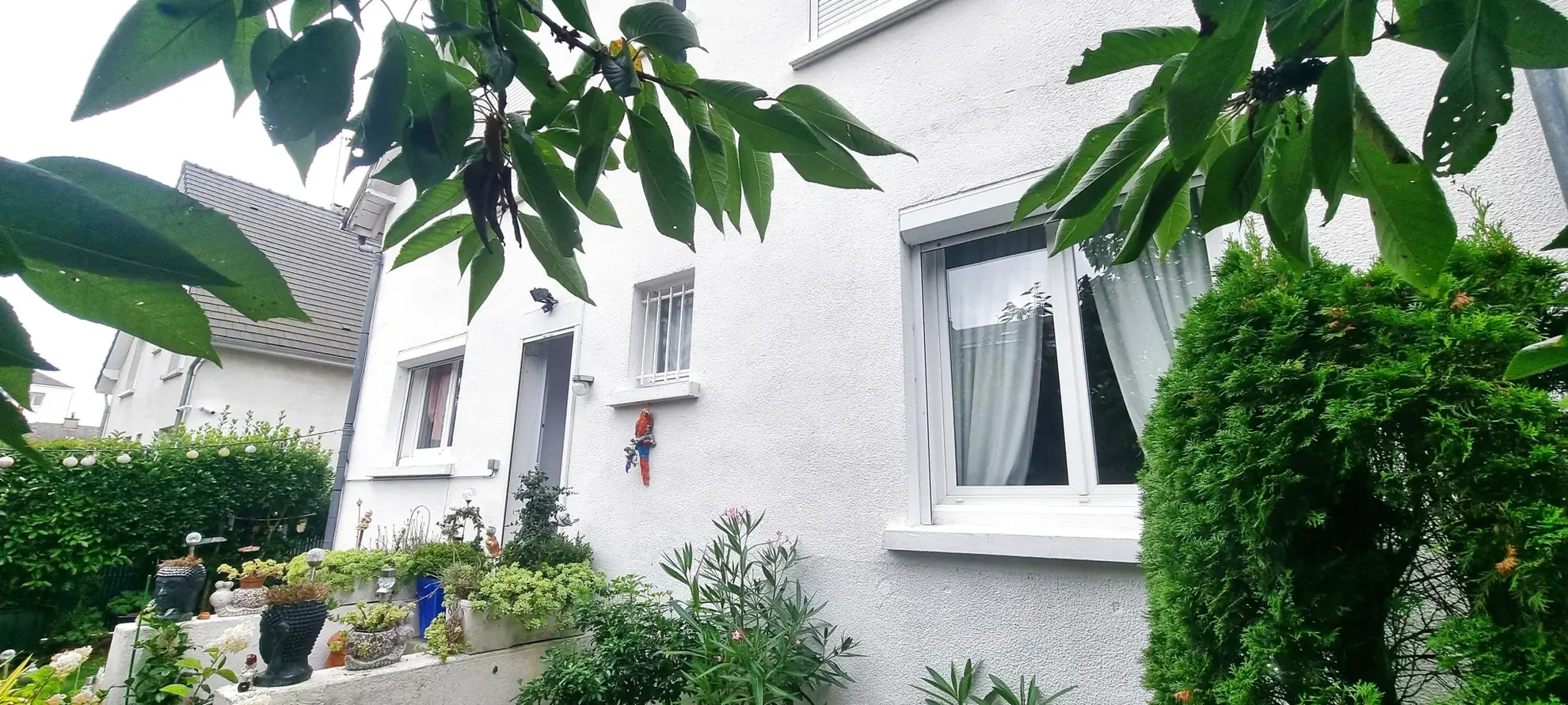 Charmante maison à Vendôme, proche TGV, terrain de 362 m² avec garage et terrasse 