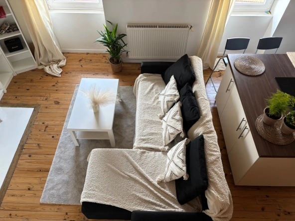 Investissement locatif à Saint-Étienne : Appartement F1 lumineux avec cave, dernier étage