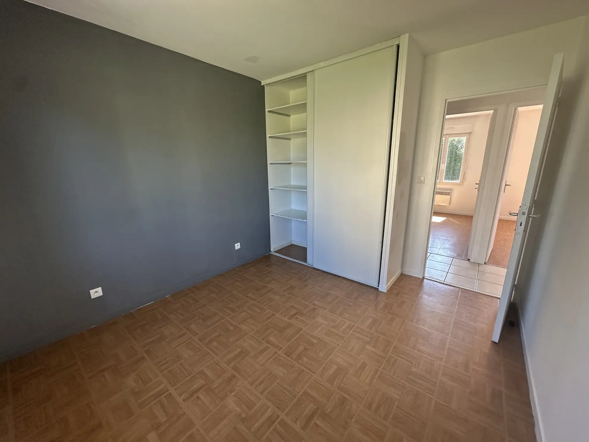 Maison de plain-pied avec 4 chambres à Fouqueville, proche écoles et commerces 