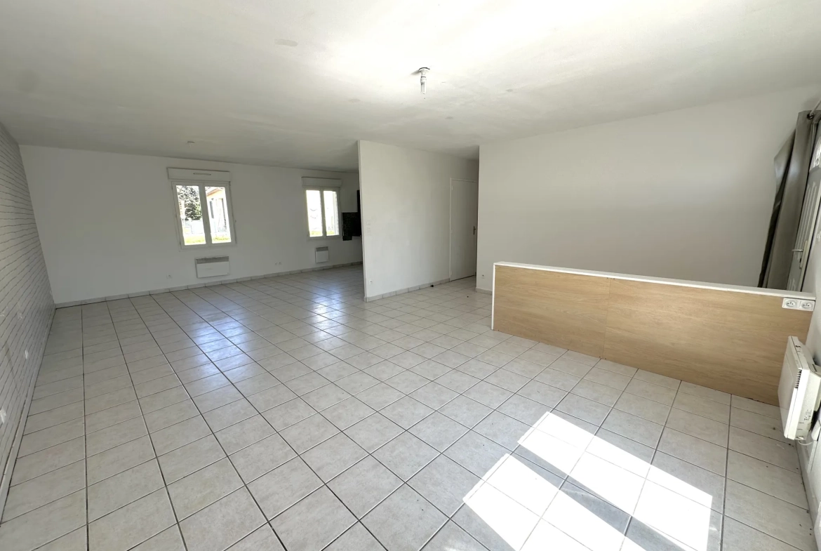 Maison de plain-pied avec 4 chambres à Fouqueville, proche écoles et commerces 