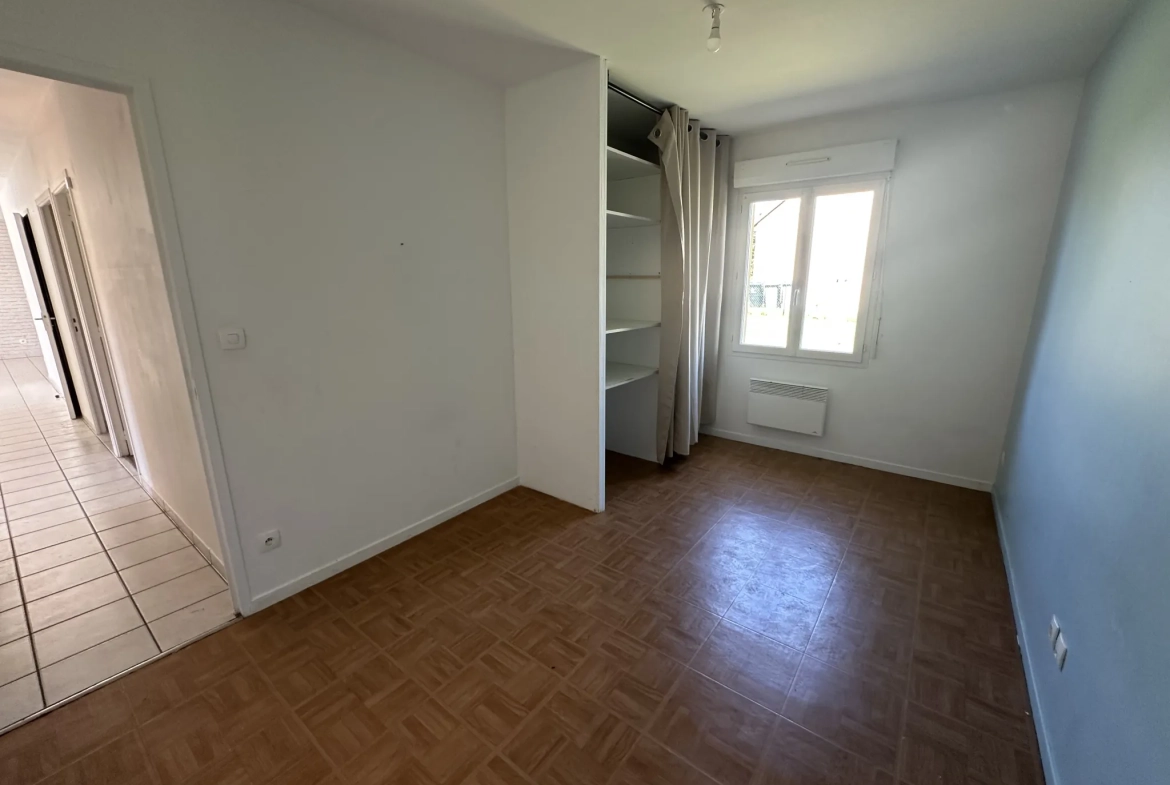 Maison de plain-pied avec 4 chambres à Fouqueville, proche écoles et commerces 
