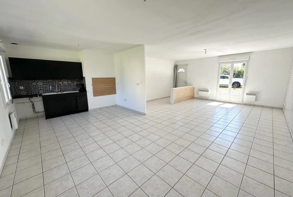 Maison de plain-pied avec 4 chambres à Fouqueville, proche écoles et commerces 