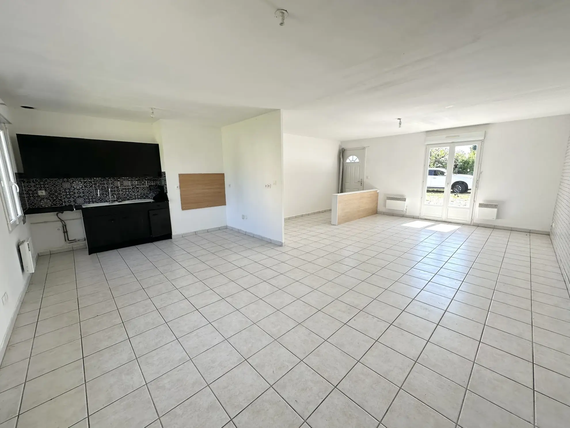 Maison de plain-pied avec 4 chambres à Fouqueville, proche écoles et commerces 