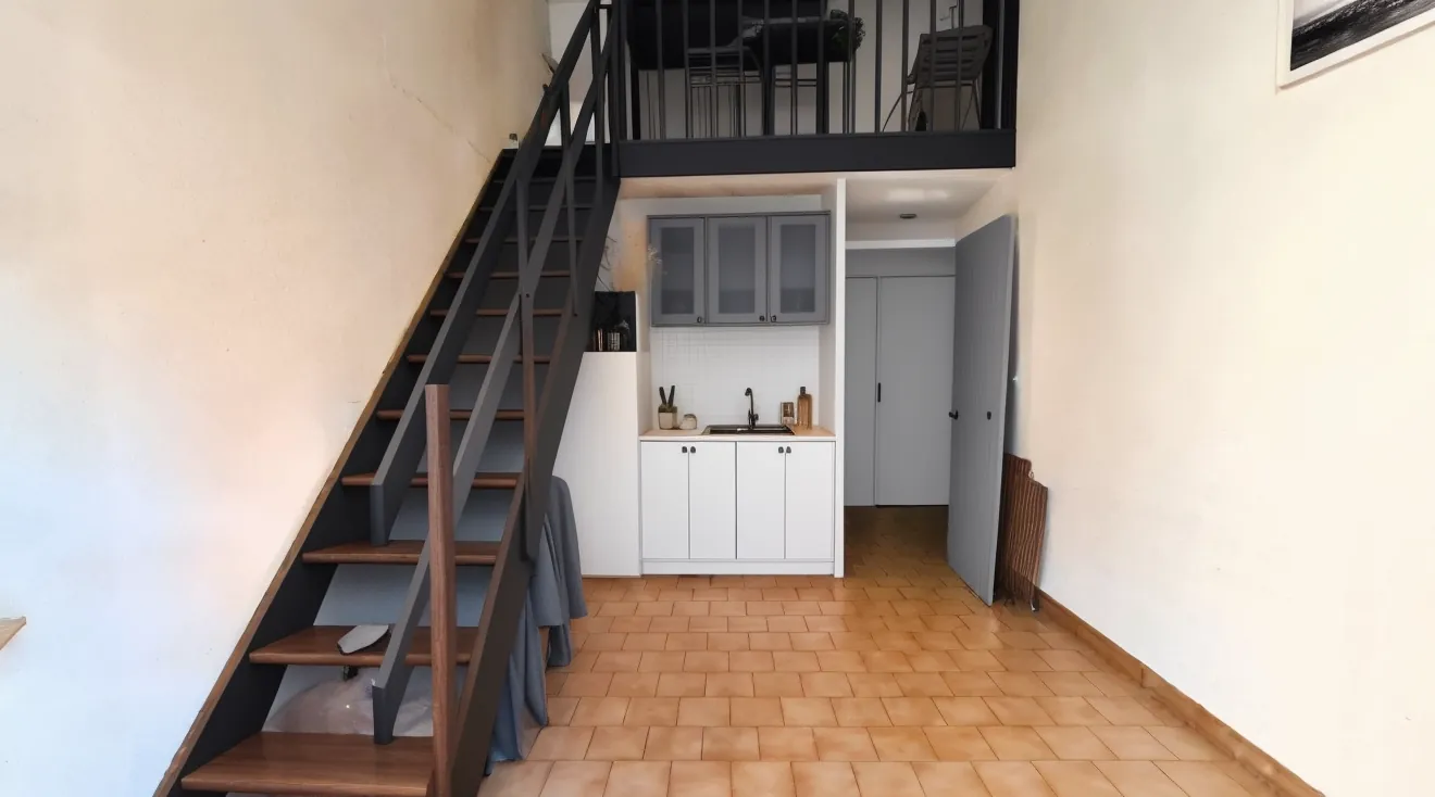 Appartement duplex avec terrasse à Bandol en centre-ville – Opportunité rare 