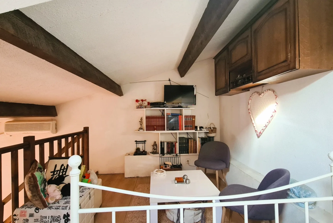Appartement duplex avec terrasse à Bandol en centre-ville – Opportunité rare 