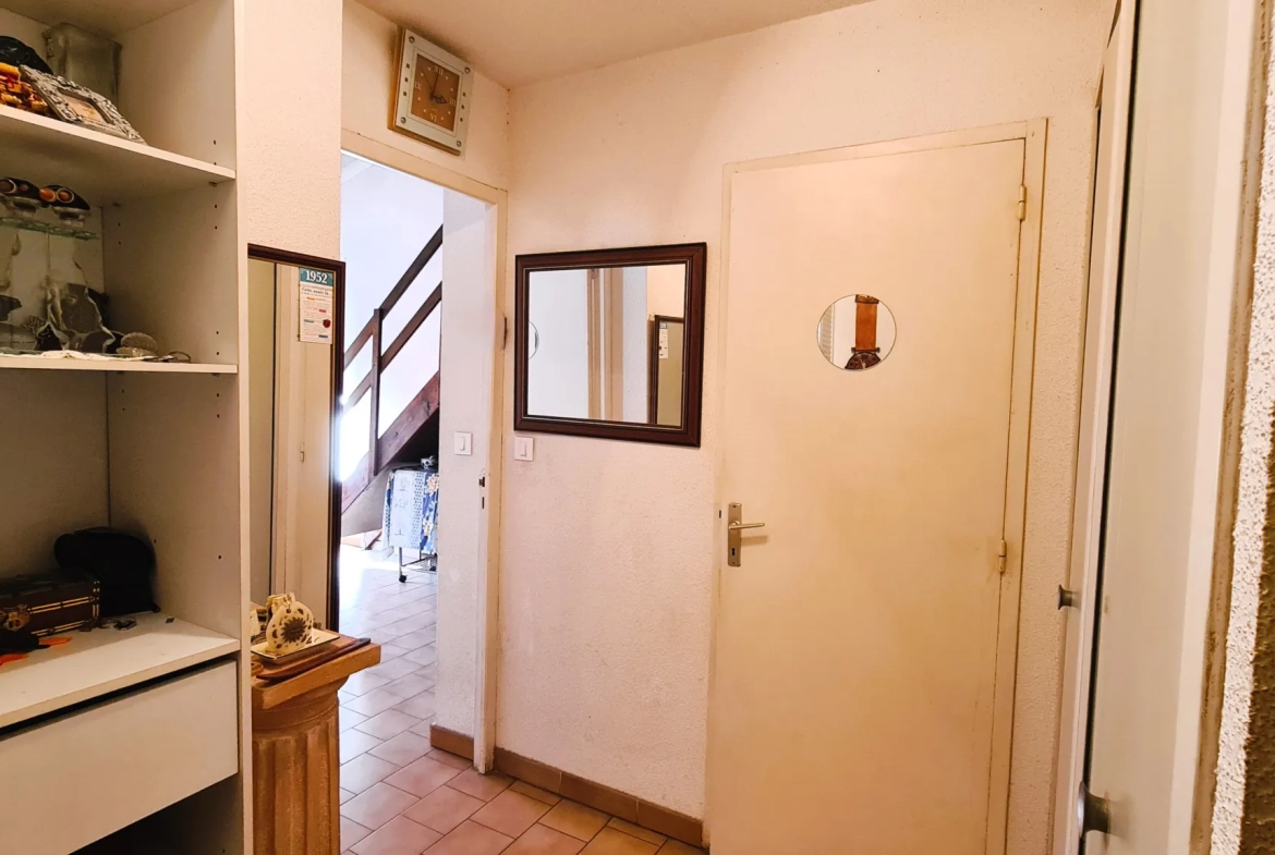 Appartement duplex avec terrasse à Bandol en centre-ville – Opportunité rare 
