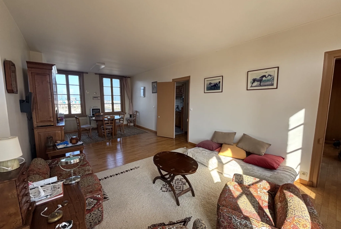 Bel appartement avec vue sur le port au Treport - 3 pièces, cave 