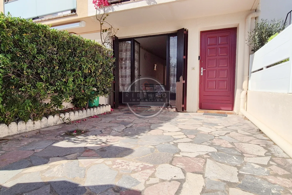 Villa avec deux appartements à vendre au Grau d'Agde, proche plage et centre 
