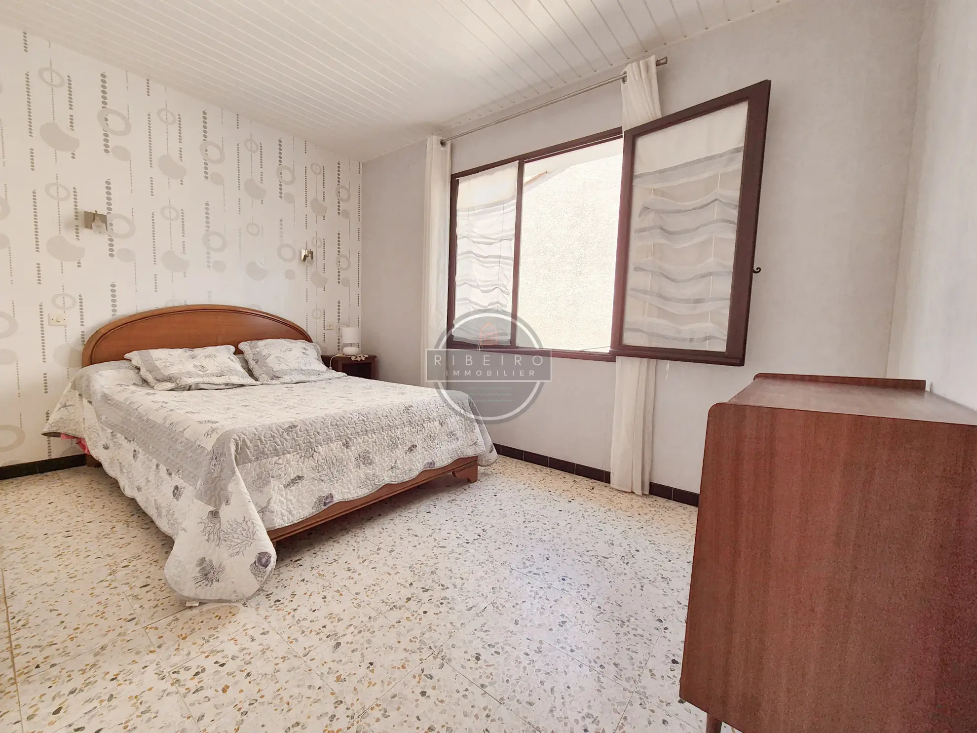 Villa avec deux appartements à vendre au Grau d'Agde, proche plage et centre 