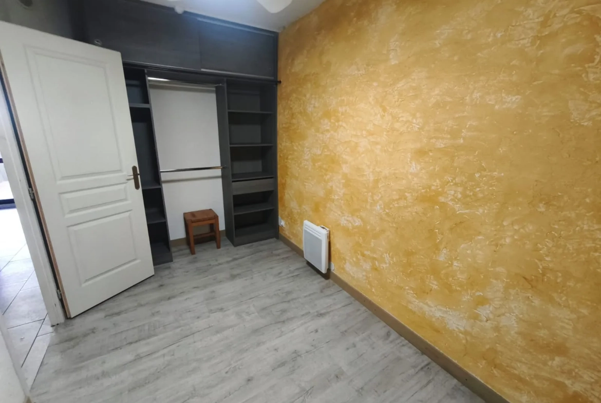 Appartement T2 avec terrasse à La Seyne-sur-Mer Tamaris à vendre 