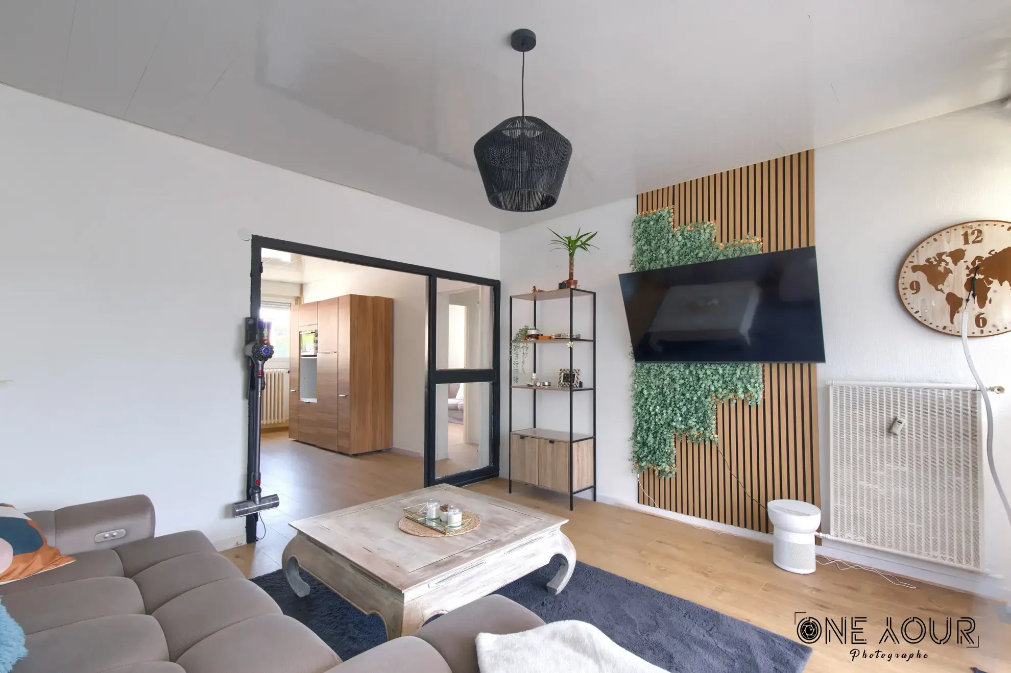 Bel appartement rénové avec 2 chambres et véranda à Thionville 