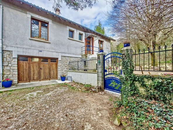 Maison avec sous-sol total à Bourganeuf - 70 m2, 3 chambres