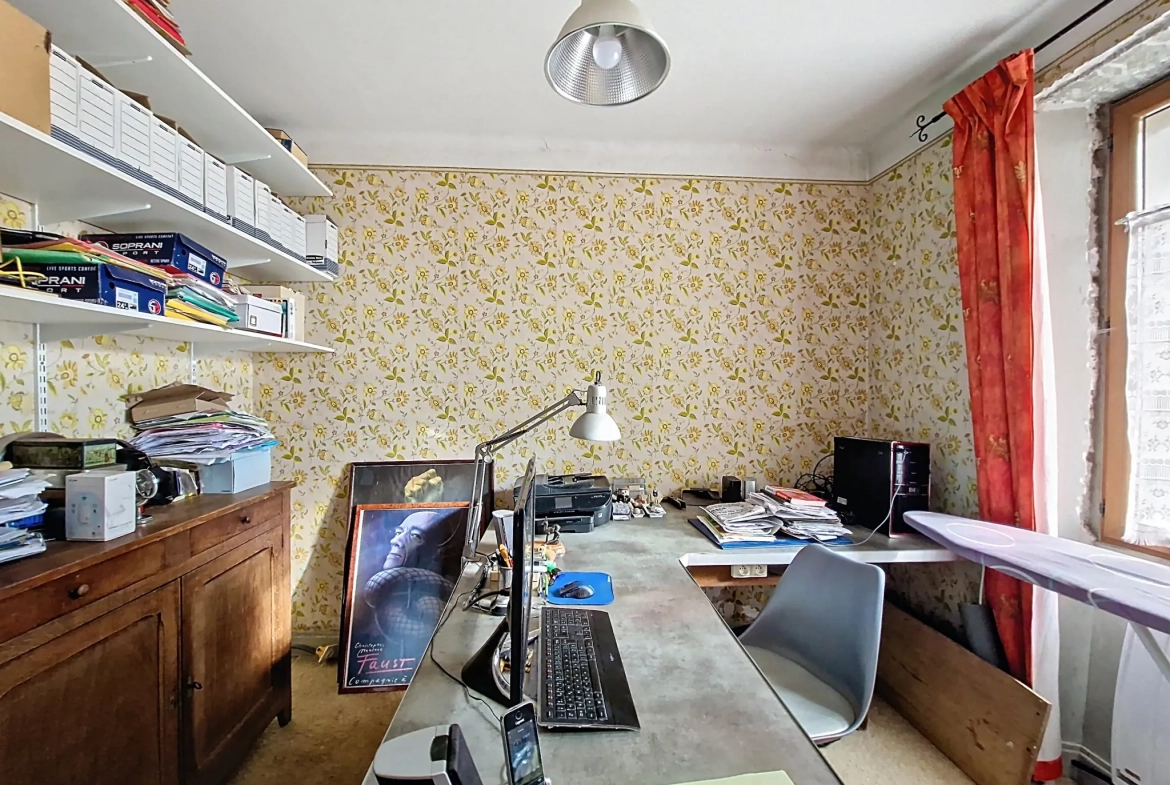 Maison avec sous-sol total à Bourganeuf - 70 m2, 3 chambres 