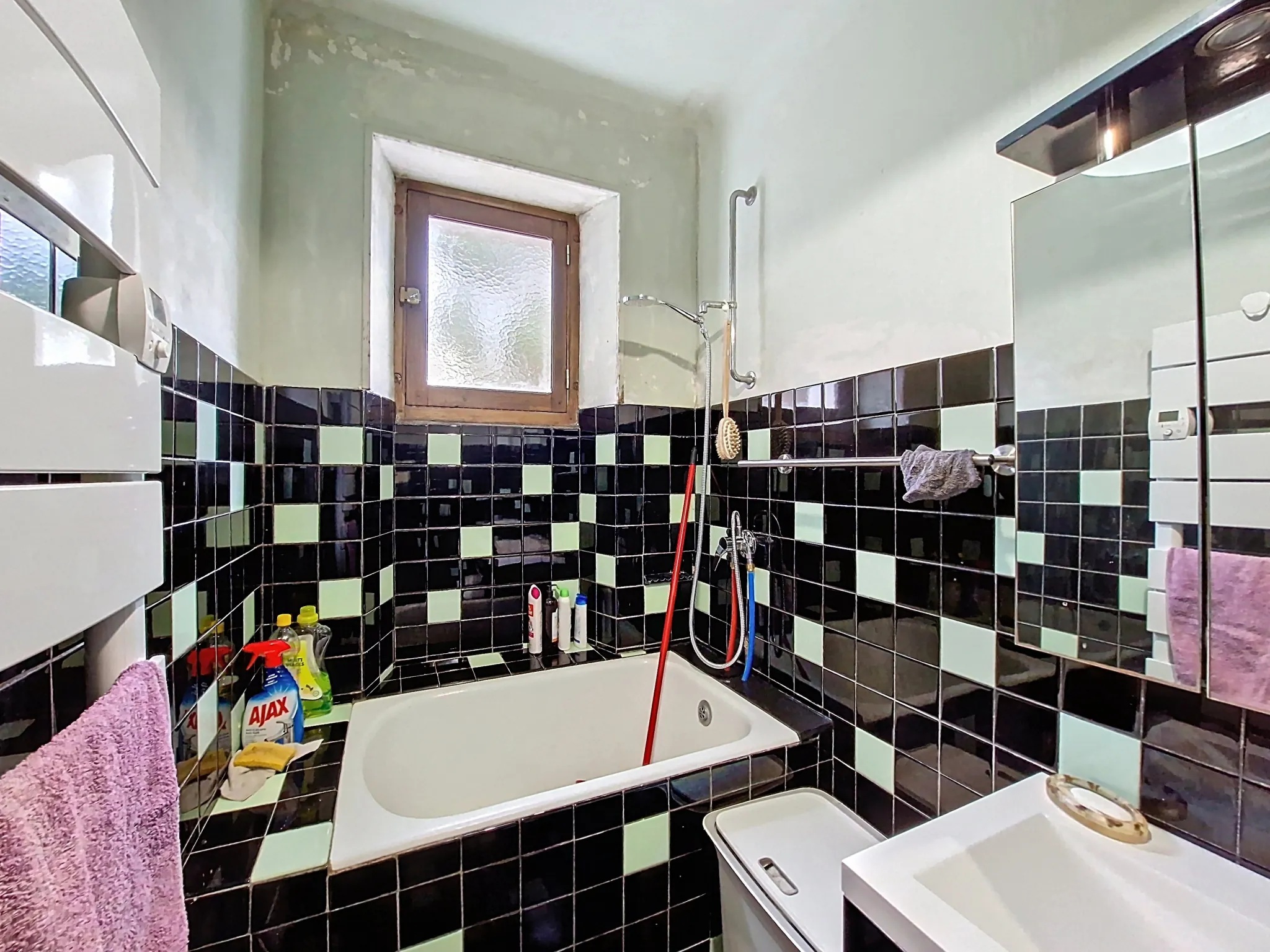 Maison avec sous-sol total à Bourganeuf - 70 m2, 3 chambres 