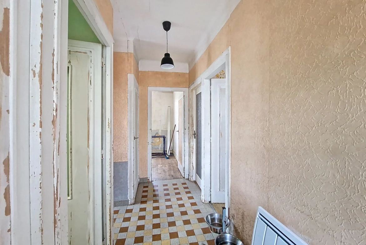 Maison avec sous-sol total à Bourganeuf - 70 m2, 3 chambres 