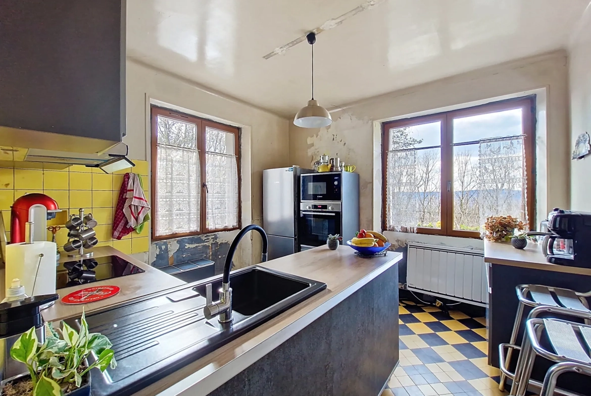 Maison avec sous-sol total à Bourganeuf - 70 m2, 3 chambres 