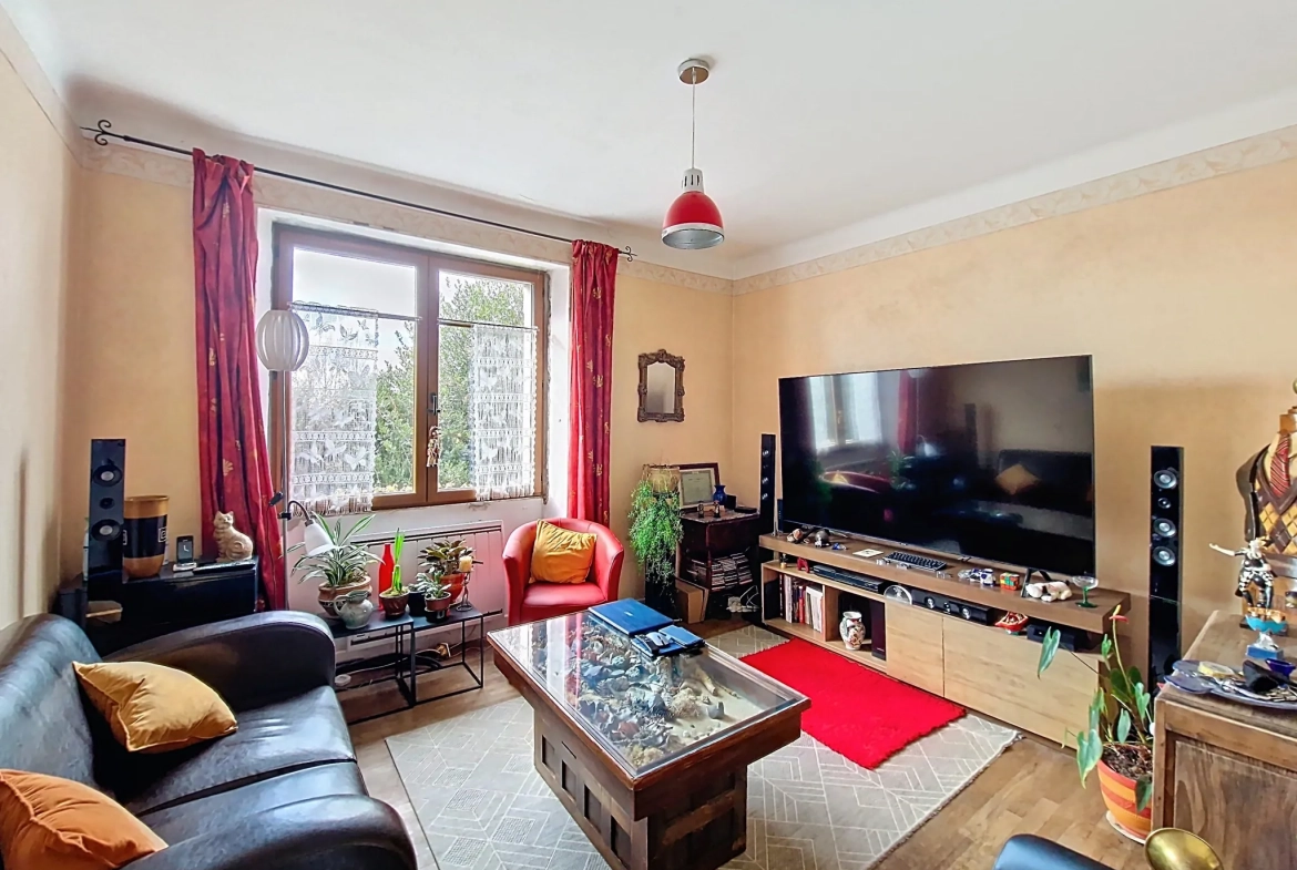 Maison avec sous-sol total à Bourganeuf - 70 m2, 3 chambres 