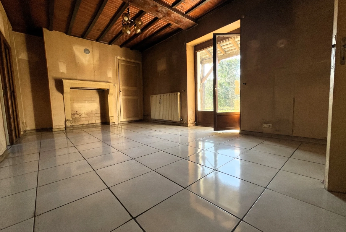 Maison de plain-pied à Prémery, 4 chambres, garage, calme, 65 000 EUR 