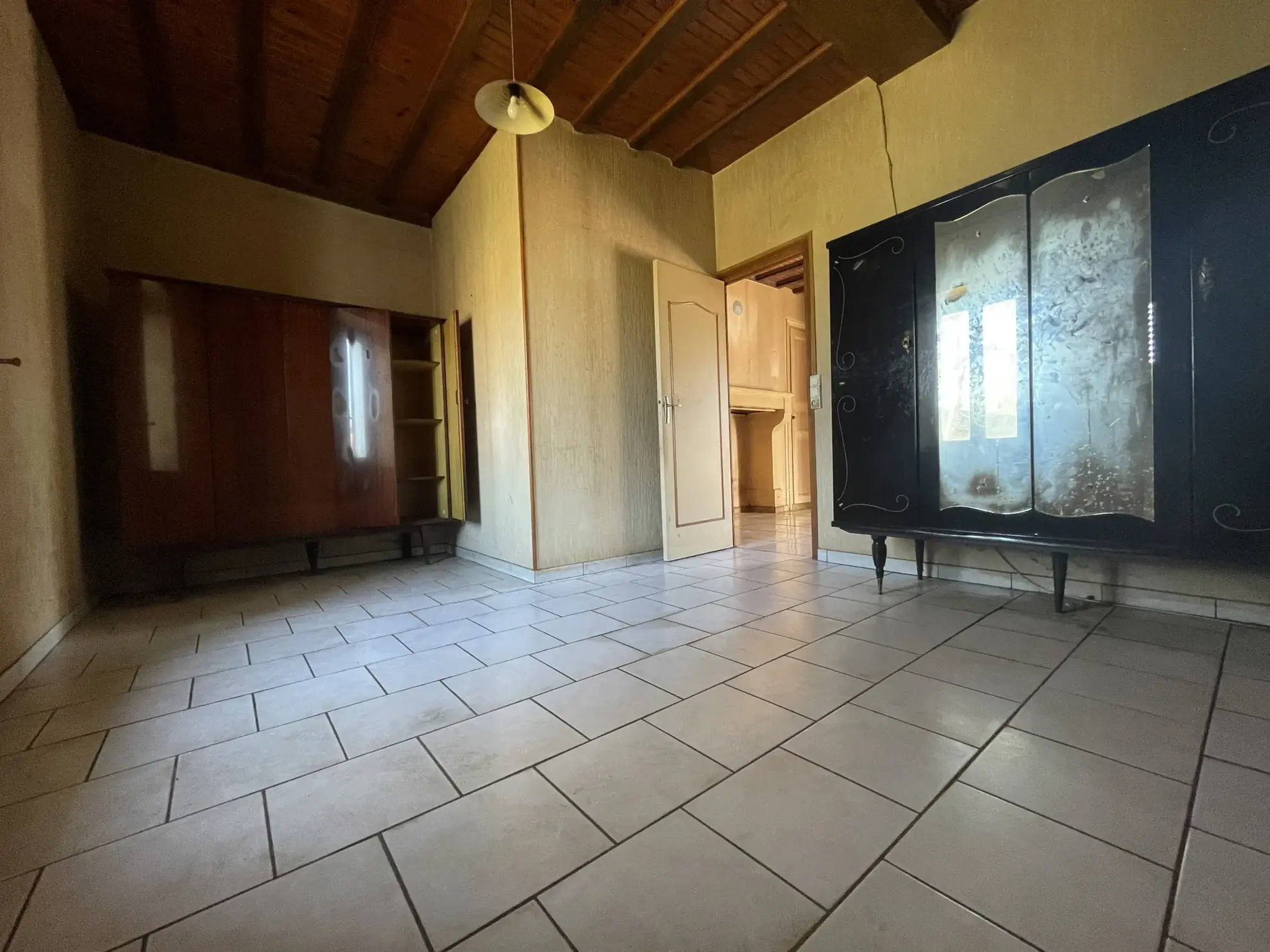 Maison de plain-pied à Prémery, 4 chambres, garage, calme, 65 000 EUR 