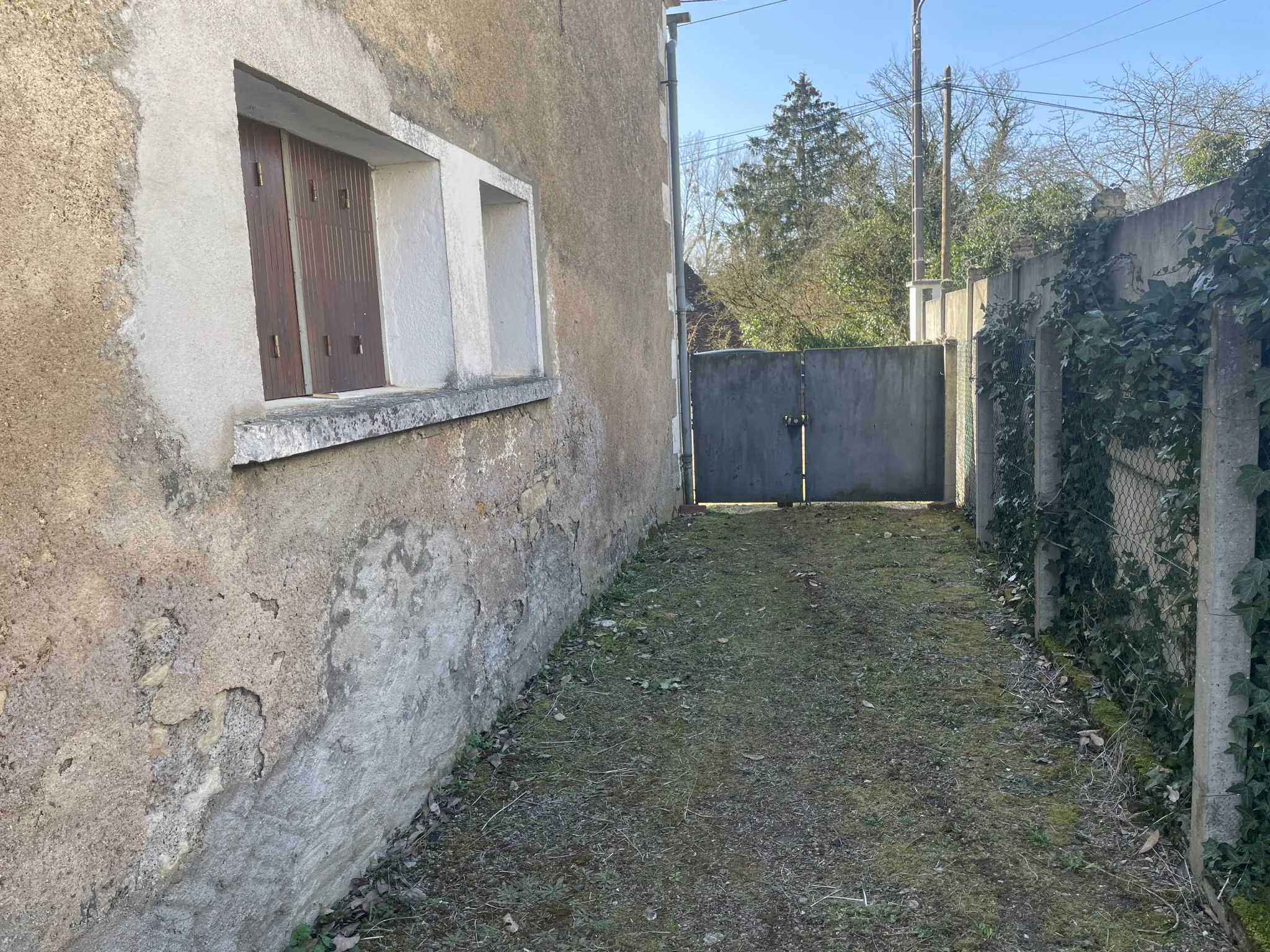 Maison de plain-pied à Prémery, 4 chambres, garage, calme, 65 000 EUR 