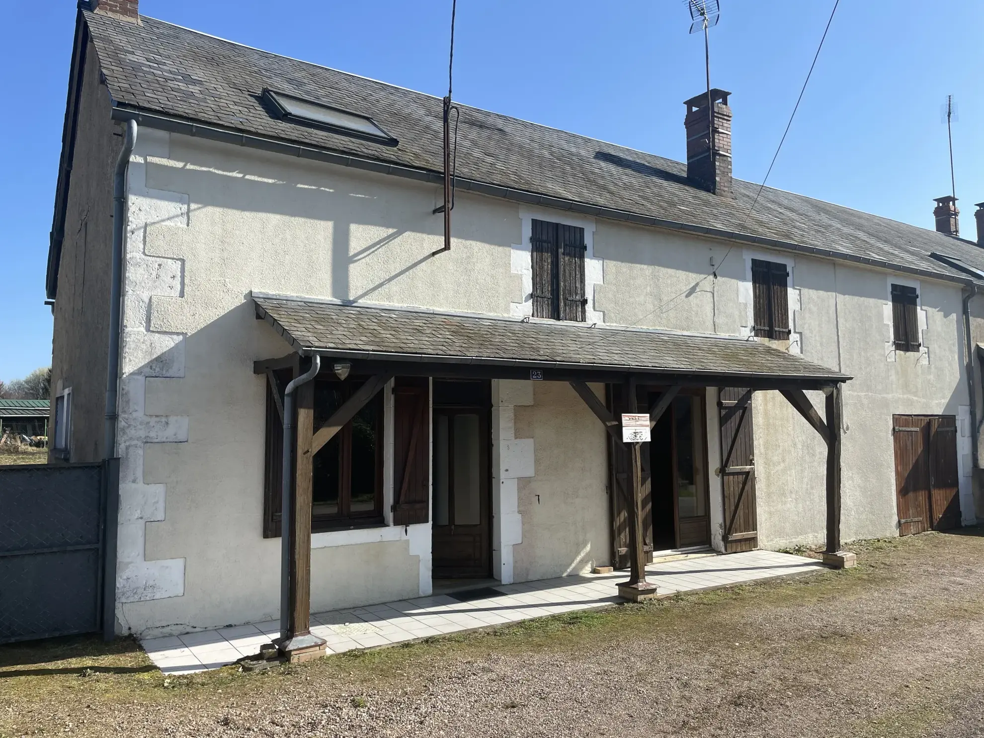 Maison de plain-pied à Prémery, 4 chambres, garage, calme, 65 000 EUR 