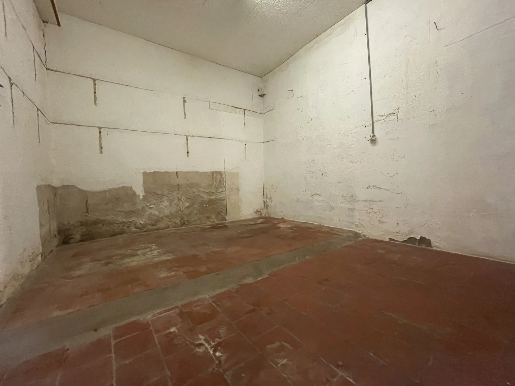 Maison de plain-pied à Prémery, 4 chambres, garage, calme, 65 000 EUR 