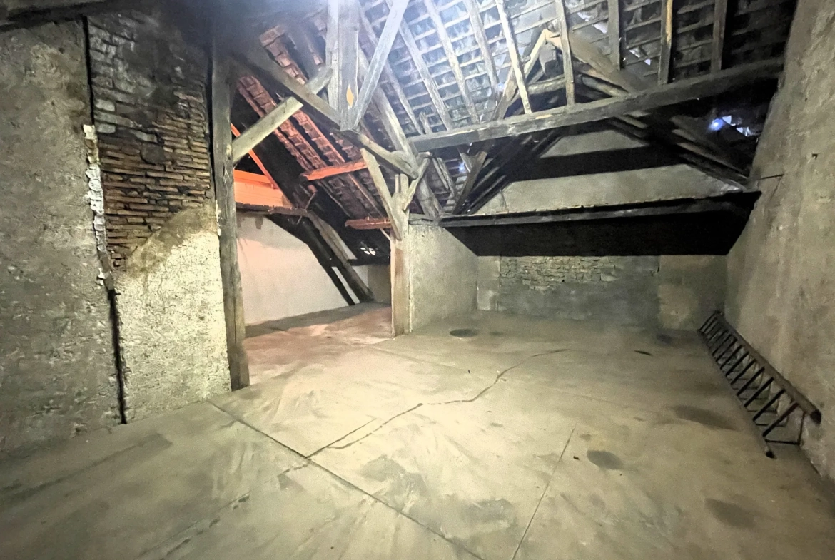 Maison de plain-pied à Prémery, 4 chambres, garage, calme, 65 000 EUR 