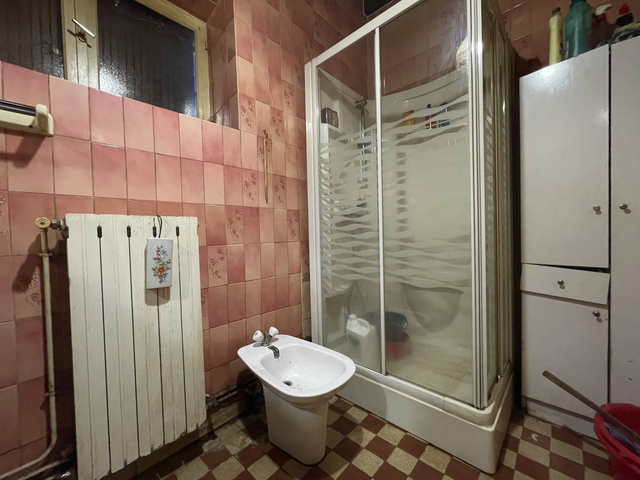 Maison de plain-pied à Prémery, 4 chambres, garage, calme, 65 000 EUR 