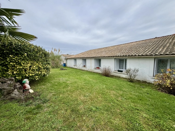Maison à vendre à Meschers-sur-Gironde de 83 m², idéale pour résidence ou investissement