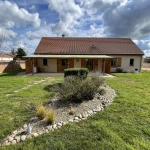 Maison de plain-pied à Vendat avec jardin et garage - 3 chambres
