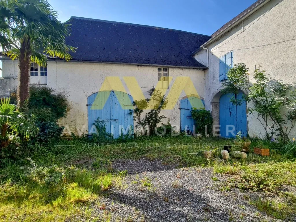 Très belle maison de maître avec dépendances et terrains à Navarrenx 