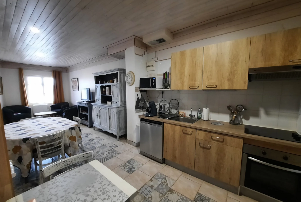 Maison de ville à Monségur avec vue dégagée – Idéal premier achat ou investissement 