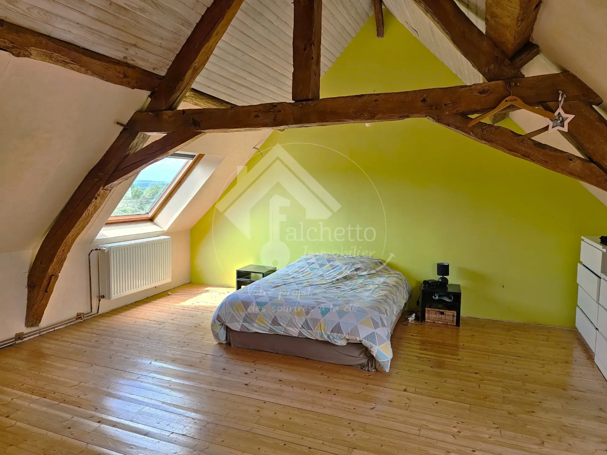 Maison authentique de 145m² à Lapalisse avec terrasses et garage 